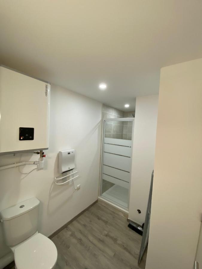 Studio Confortable Au Centre De Manosque Buitenkant foto